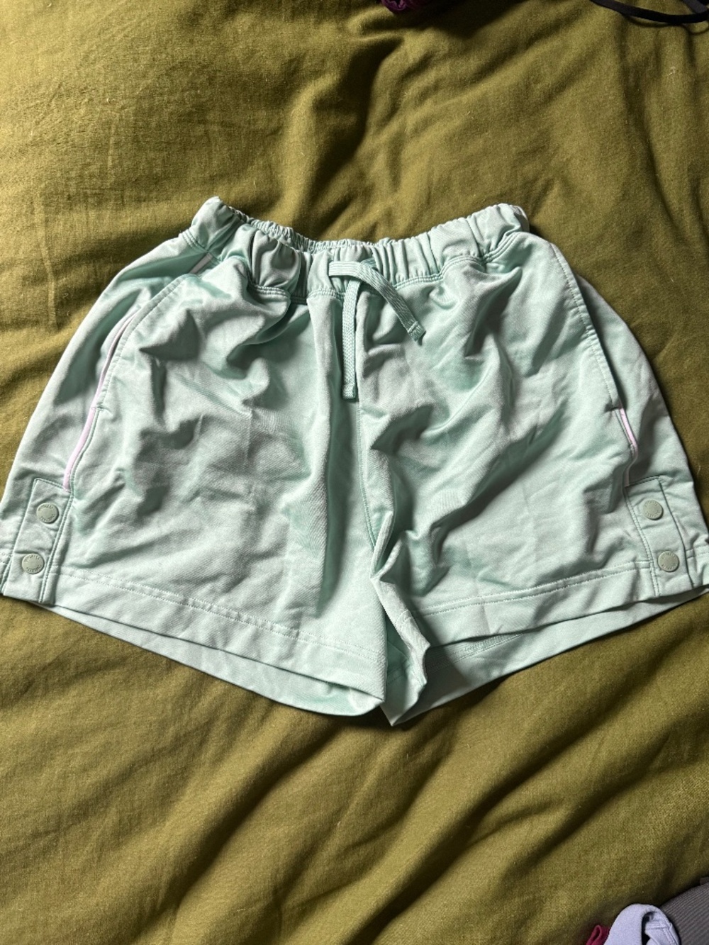 Gymshark loose green shorts